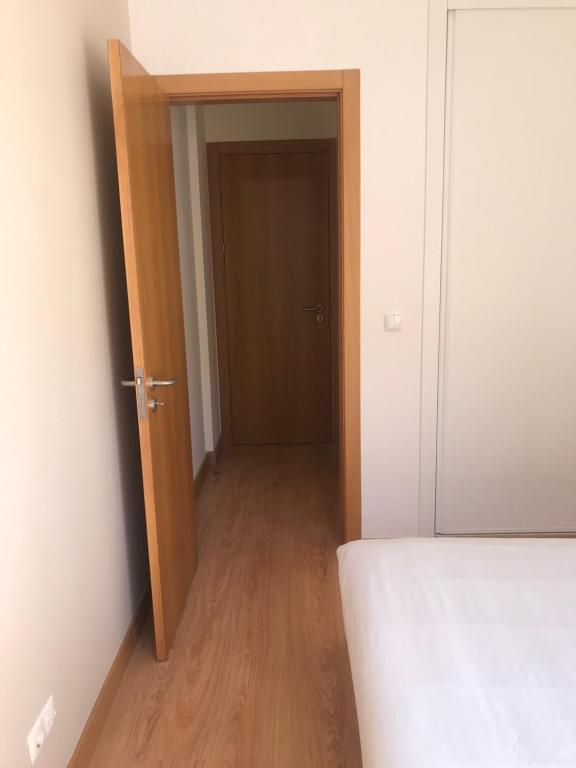 Cosy room with bathroom and private access room 4
